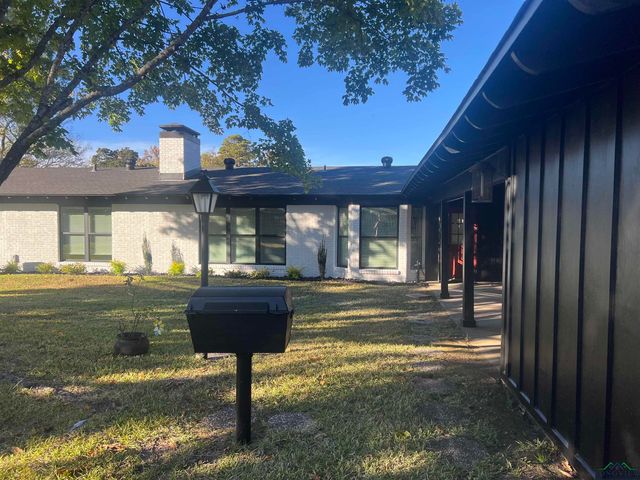 108 Hughes, Marshall, TX 75672