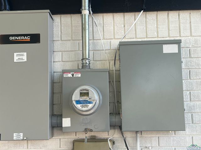 108 Hughes, Marshall, TX 75672