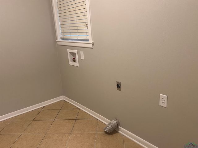 108 Hughes, Marshall, TX 75672