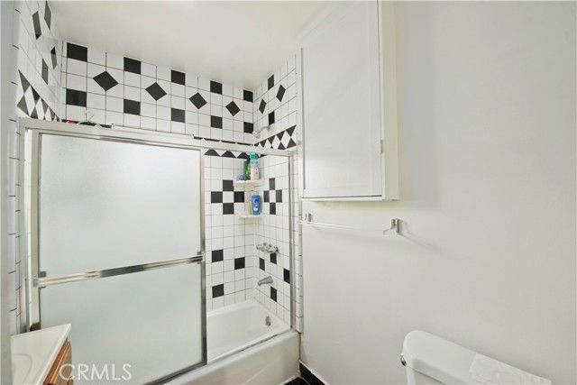 2756 W 15th Street, Los Angeles, CA 90006