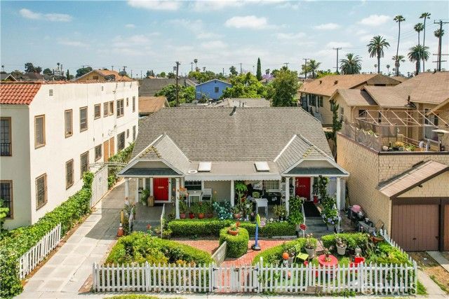 2756 W 15th Street, Los Angeles, CA 90006