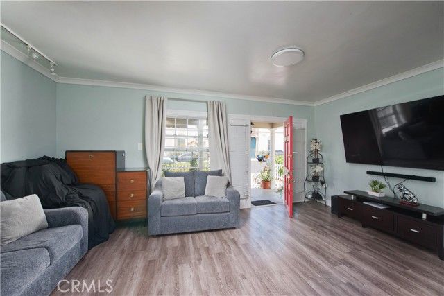 2756 W 15th Street, Los Angeles, CA 90006