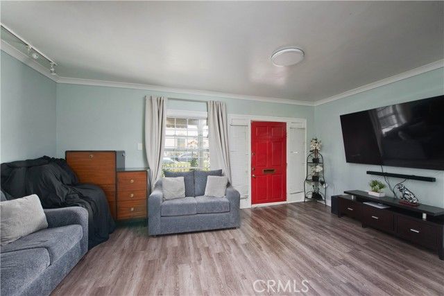 2756 W 15th Street, Los Angeles, CA 90006