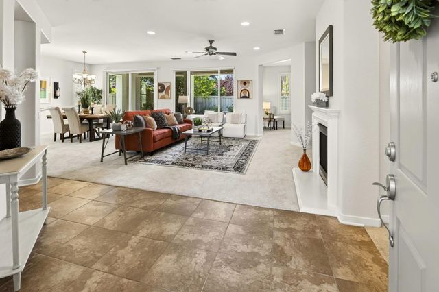 2683 Kingfisher Ln, Lincoln, CA 95648