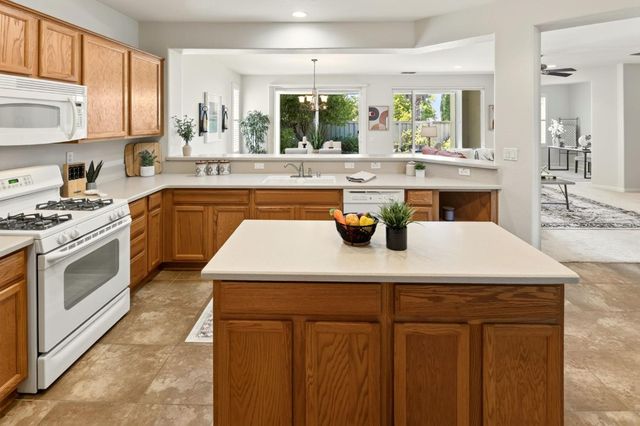 2683 Kingfisher Ln, Lincoln, CA 95648