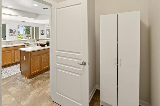 2683 Kingfisher Ln, Lincoln, CA 95648