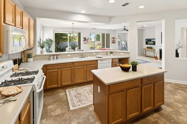 2683 Kingfisher Ln, Lincoln, CA 95648