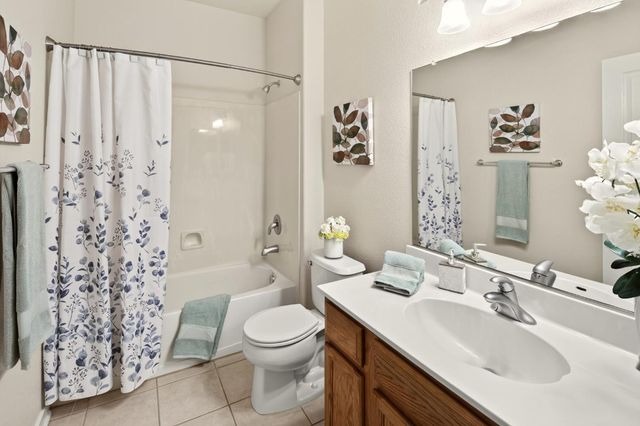 2683 Kingfisher Ln, Lincoln, CA 95648