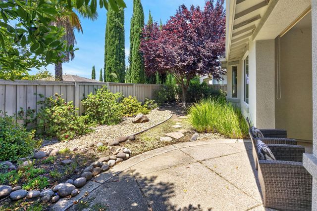 2683 Kingfisher Ln, Lincoln, CA 95648