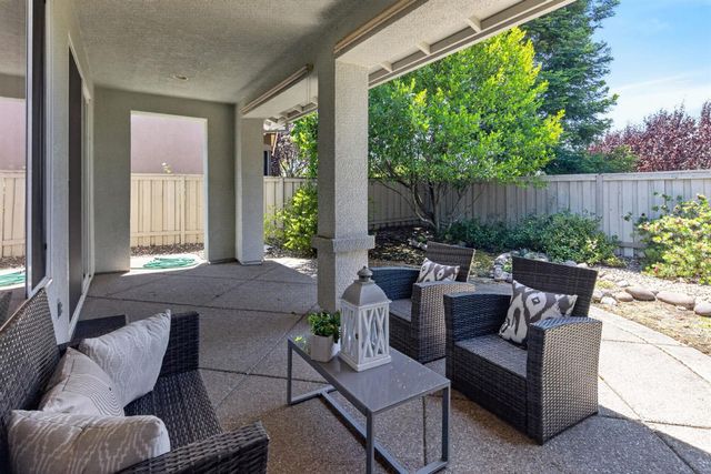2683 Kingfisher Ln, Lincoln, CA 95648