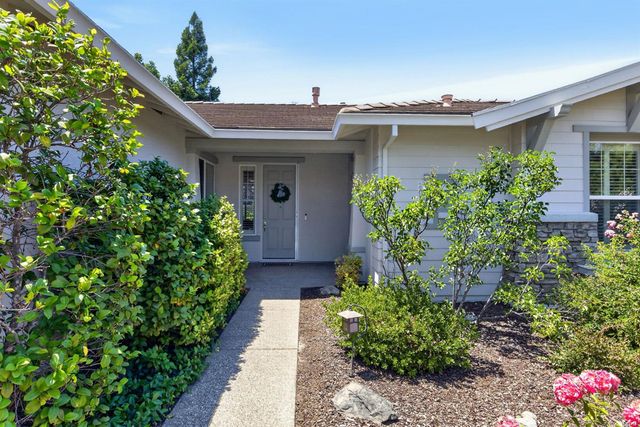 2683 Kingfisher Ln, Lincoln, CA 95648