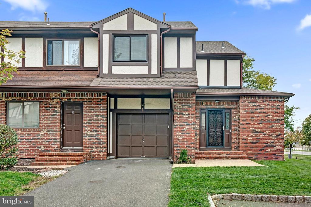 1 DEVONSHIRE CT, EWING TWP, NJ 08628 — exterior