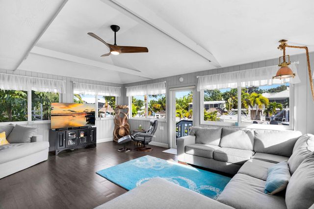 S 375 Coconut Palm Boulevard, Plantation Key, FL 33070