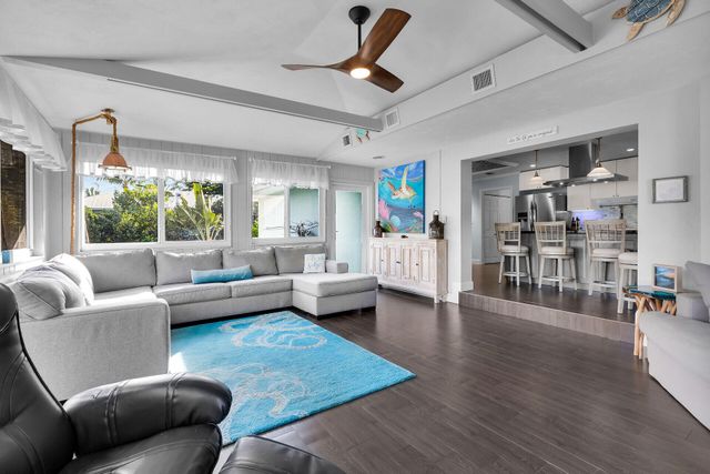 S 375 Coconut Palm Boulevard, Plantation Key, FL 33070