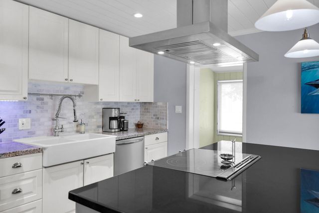 S 375 Coconut Palm Boulevard, Plantation Key, FL 33070