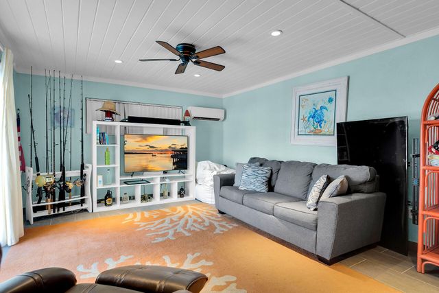 S 375 Coconut Palm Boulevard, Plantation Key, FL 33070