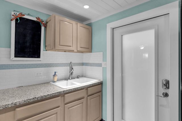 S 375 Coconut Palm Boulevard, Plantation Key, FL 33070