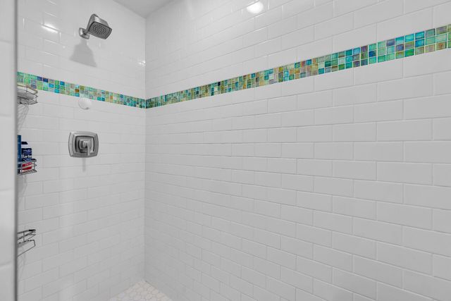 S 375 Coconut Palm Boulevard, Plantation Key, FL 33070