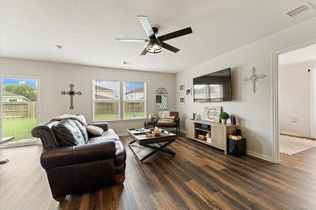 15903 Arapaho Bend Lane, Cypress, TX 77429