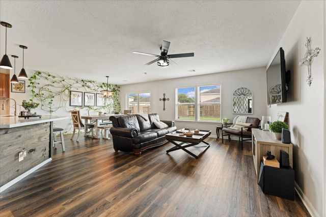 15903 Arapaho Bend Lane, Cypress, TX 77429