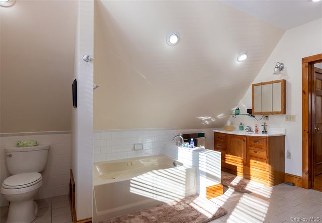 70 Camp Drive, Rhinebeck, NY 12572