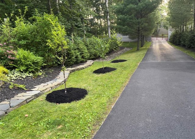 70 Camp Drive, Rhinebeck, NY 12572