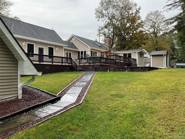 70 Camp Drive, Rhinebeck, NY 12572