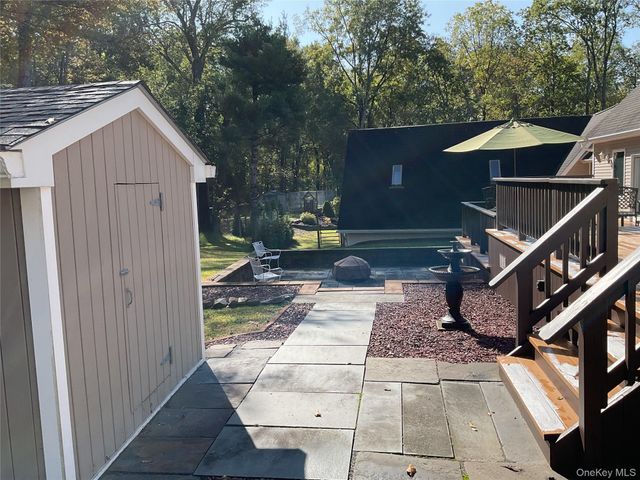 70 Camp Drive, Rhinebeck, NY 12572