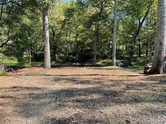 70 Camp Drive, Rhinebeck, NY 12572