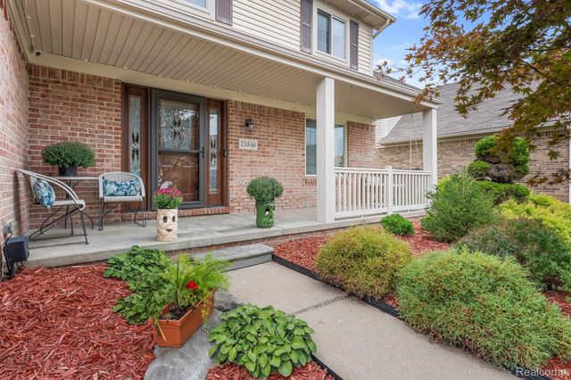 24346 Brentwood Drive, Brownstown Charter Township, MI 48183