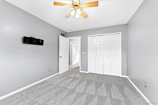 24346 Brentwood Drive, Brownstown Charter Township, MI 48183