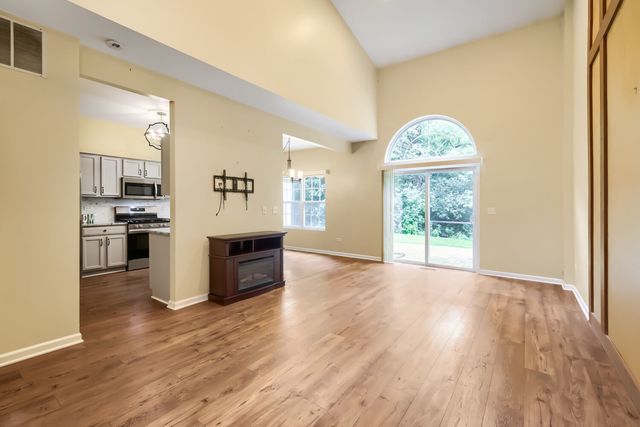 4157 Oak Tree Lane, Plainfield, IL 60586