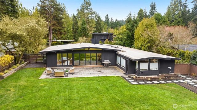 17061 10th Avenue NW, Shoreline, WA 98177