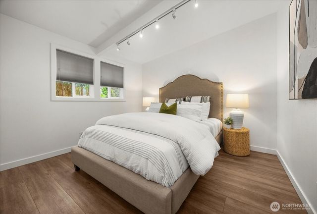 17061 10th Avenue NW, Shoreline, WA 98177