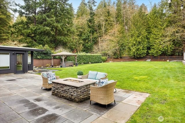 17061 10th Avenue NW, Shoreline, WA 98177