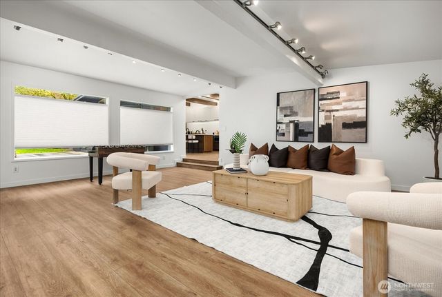 17061 10th Avenue NW, Shoreline, WA 98177