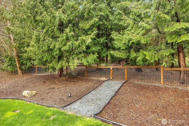 17061 10th Avenue NW, Shoreline, WA 98177