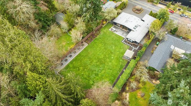 17061 10th Avenue NW, Shoreline, WA 98177