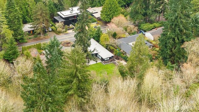 17061 10th Avenue NW, Shoreline, WA 98177