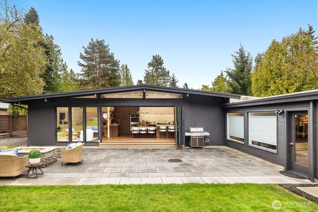 17061 10th Avenue NW, Shoreline, WA 98177