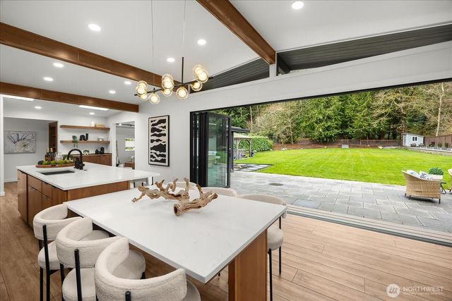 17061 10th Avenue NW, Shoreline, WA 98177