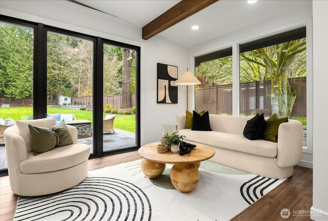 17061 10th Avenue NW, Shoreline, WA 98177