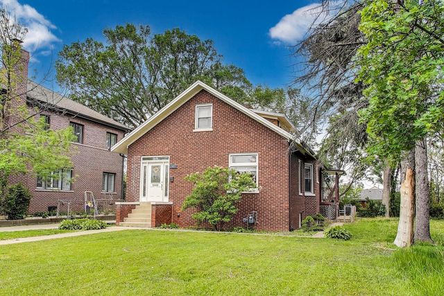 36 E Touhy Avenue, Park Ridge, IL 60068