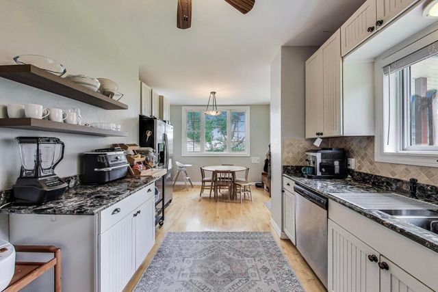 36 E Touhy Avenue, Park Ridge, IL 60068