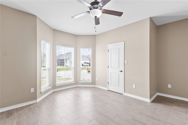 5721 Bella Di Giorno Dr, Corpus Christi, TX 78414