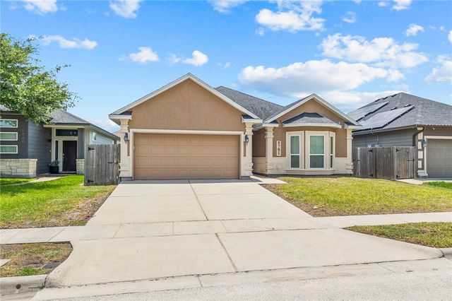 5721 Bella Di Giorno Dr, Corpus Christi, TX 78414
