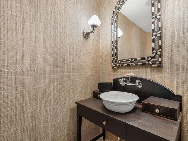 8011 Fisher Island Drive 8011, Miami Beach, FL 33109