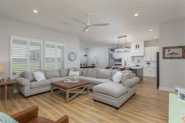 152 Katy Ranch Drive, Weatherford, TX 76085