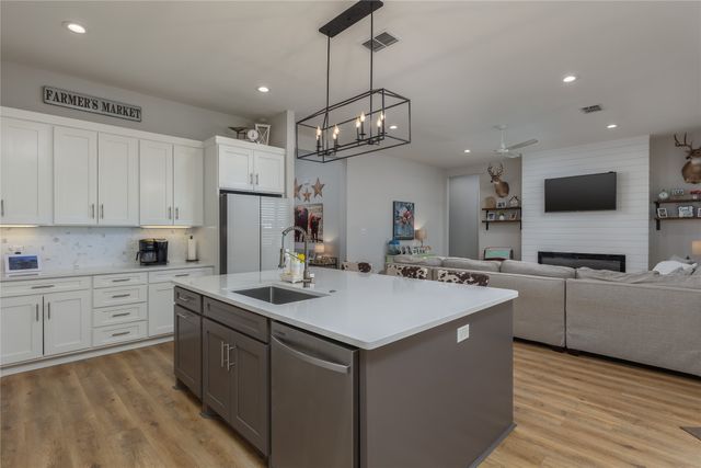 152 Katy Ranch Drive, Weatherford, TX 76085