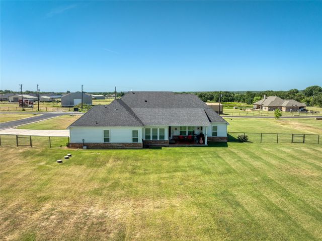152 Katy Ranch Drive, Weatherford, TX 76085
